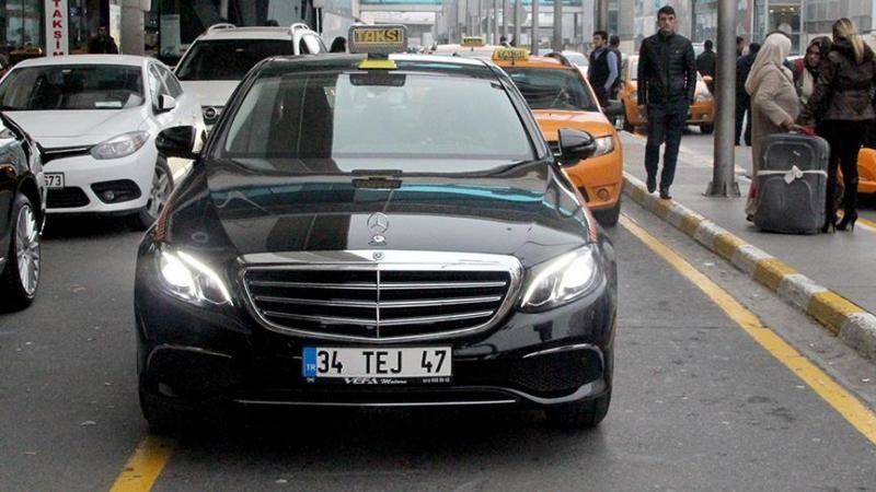 Atatürk Havalimanı'nda 'Lüks Taksi'ler Yoğun İlgi Görüyor.